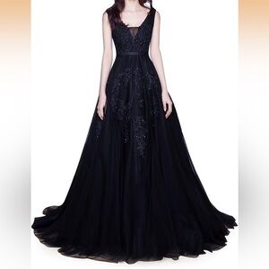 V-Neck Sleeveless Tulle Evening Dress Size 4